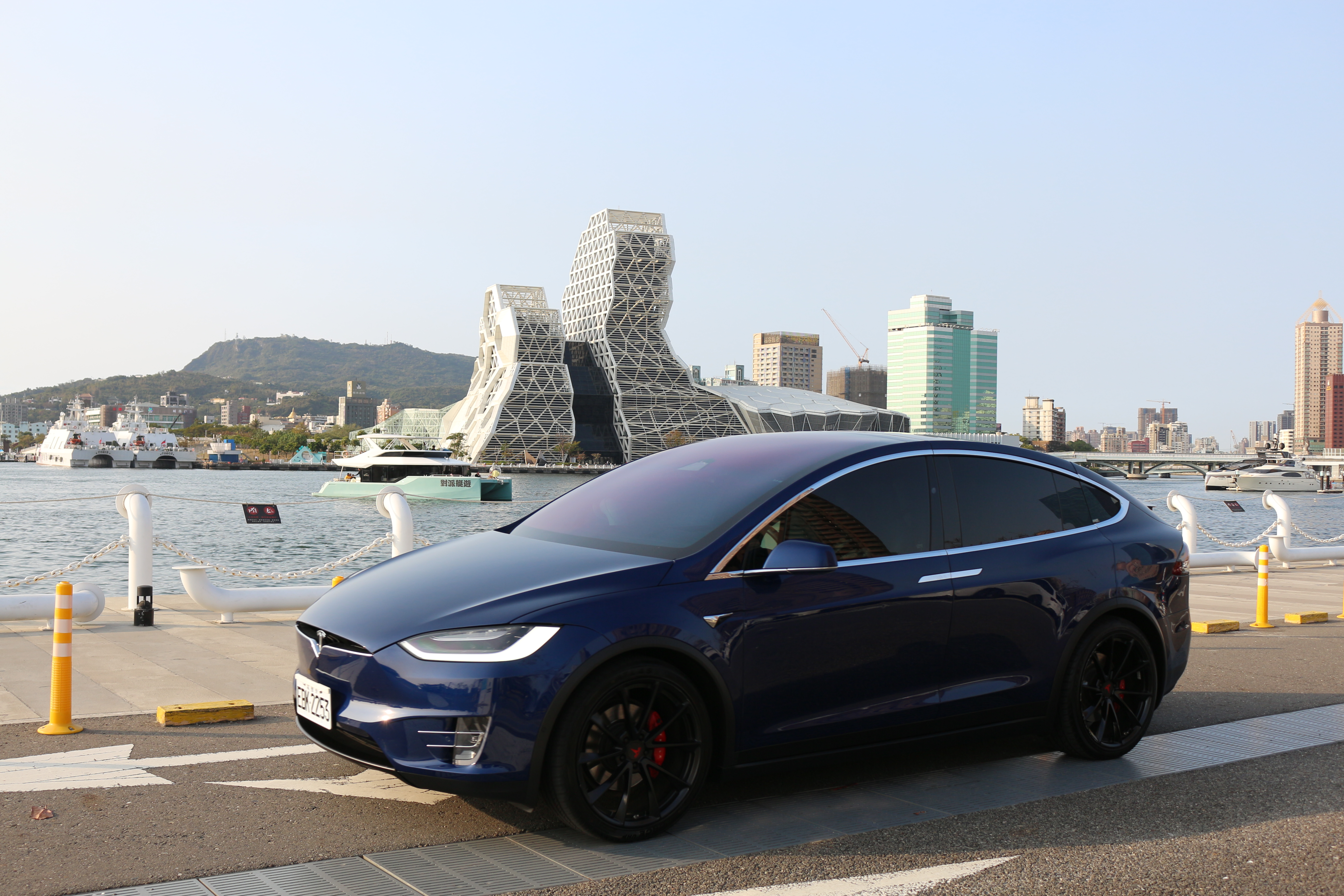 Tesla Model X Plaid P100D