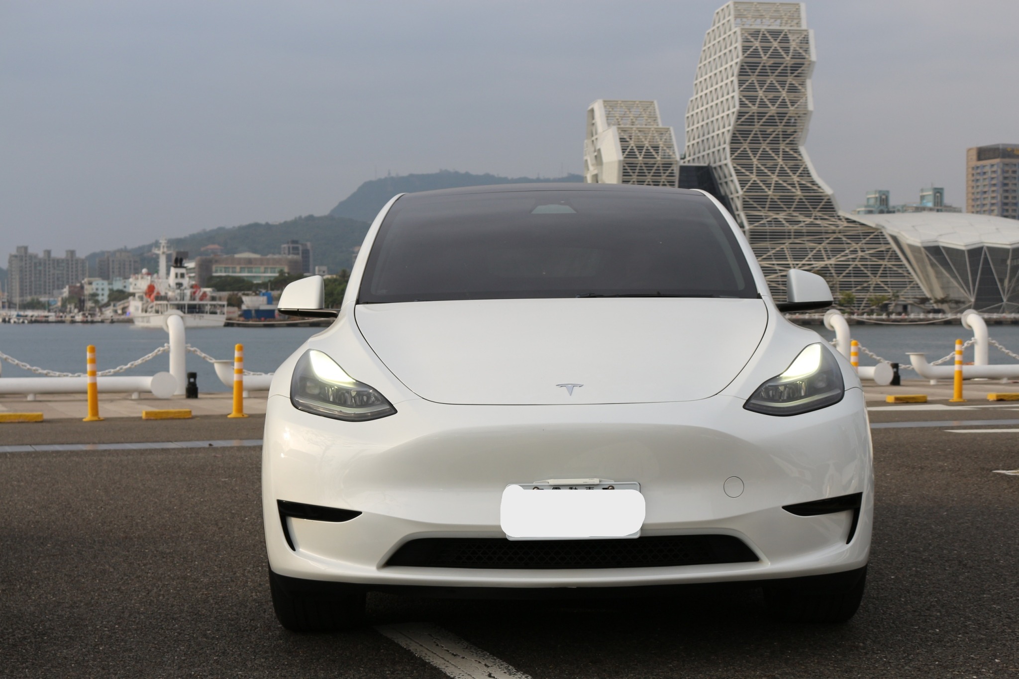 Tesla  Model Y Long Range AWD_2024