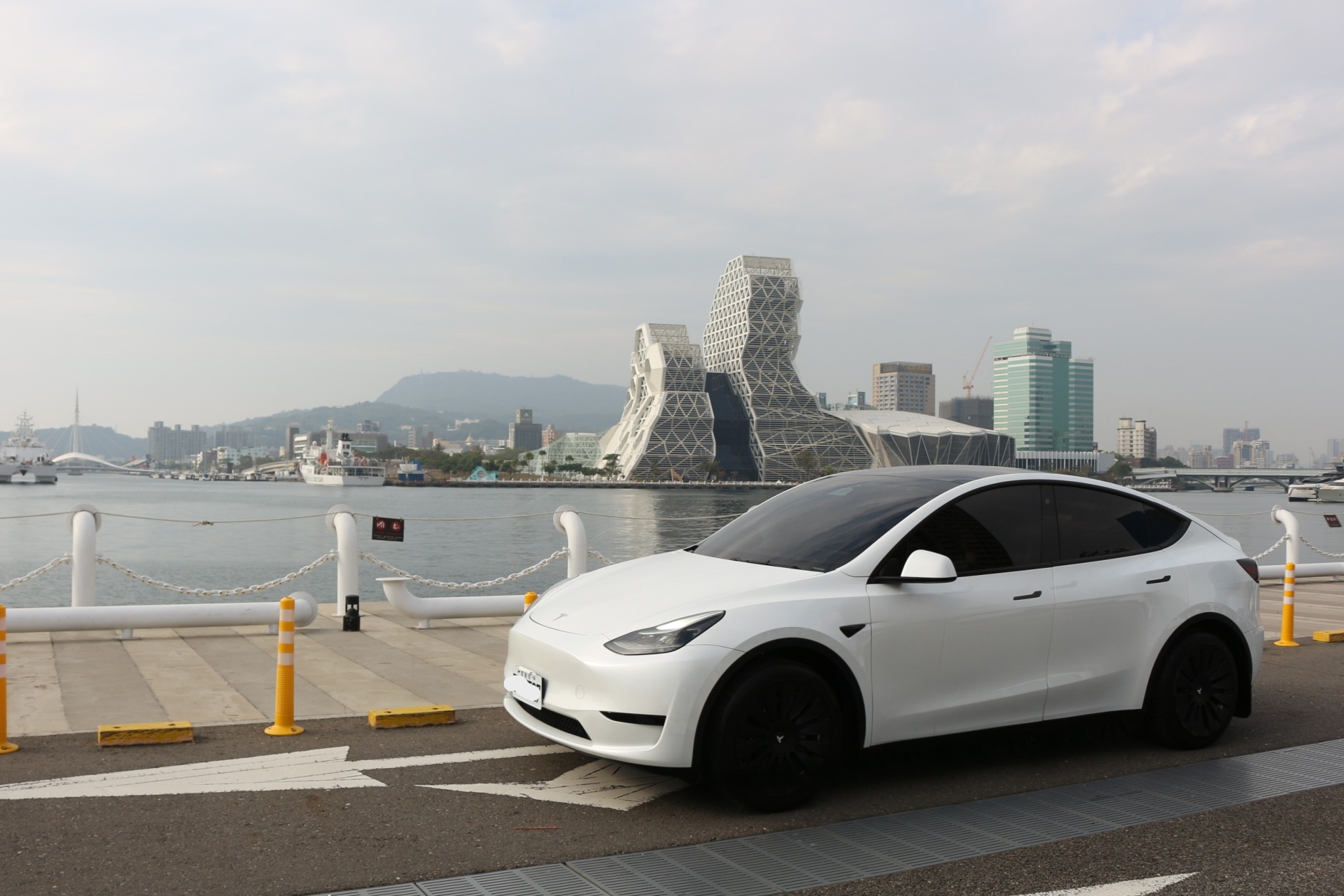 Tesla  Model Y Long Range AWD_2024 - 圖片 2