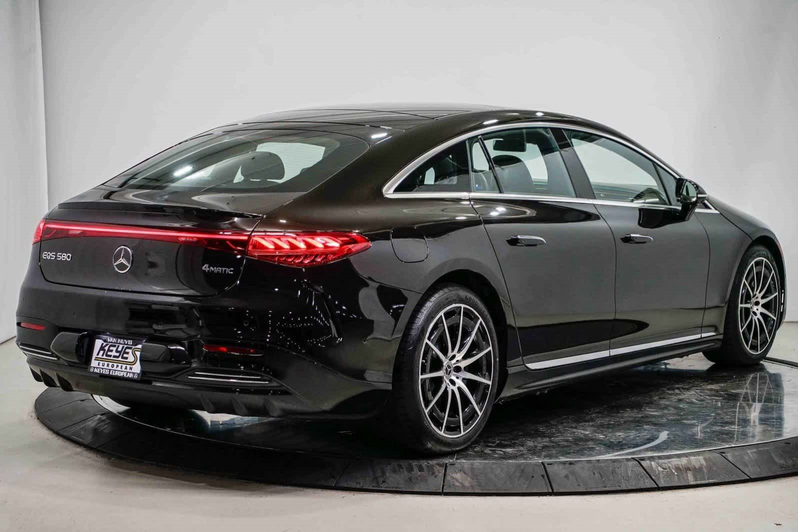 Mercedes-Benz EQS 580 - 圖片 3